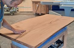 Eichemassivholztisch - aus einem Stück